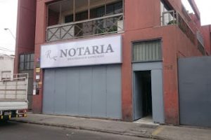 notaria carlos urbina